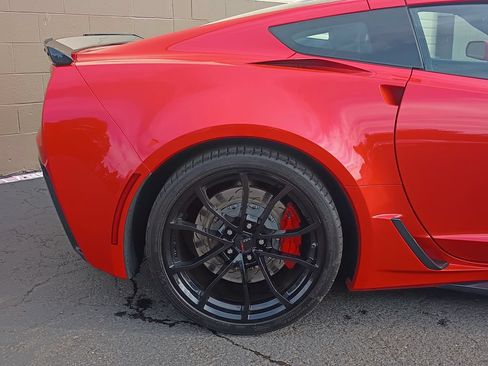 Used 2017 Chevrolet Corvette Grand Sport RWD image 4