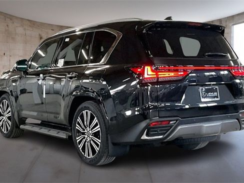 New 2026 Lexus LX 700h Luxury image 3