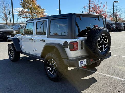 Certified 2024 Jeep Wrangler Unlimited Rubicon w/ Technology Group image 8