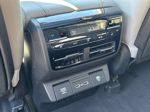 Used 2023 Acura MDX SH-AWD w/ Advance Package image 23