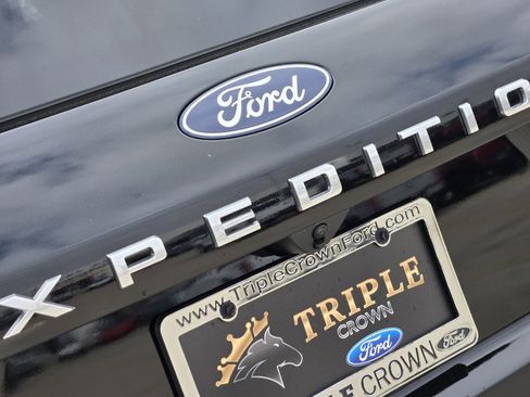 New 2026 Ford Expedition Active image 12