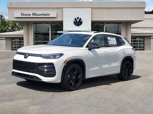 New 2026 Volkswagen Tiguan SE R-Line FWD image 1