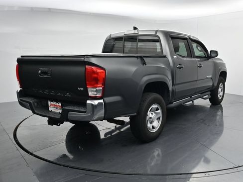 Used 2016 Toyota Tacoma SR5 w/ Towing Package RWD image 7