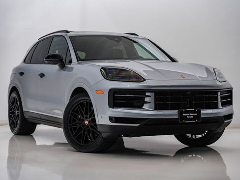 Certified 2026 Porsche Cayenne AWD/4WD image 8
