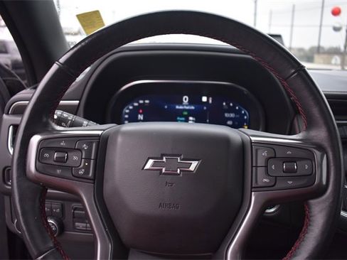 Certified 2022 Chevrolet Suburban RST w/ Sport Performance Package image 38