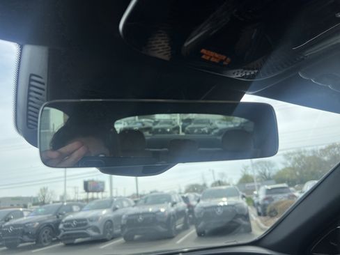 Used 2025 Mercedes-Benz E 350 Sedan image 27