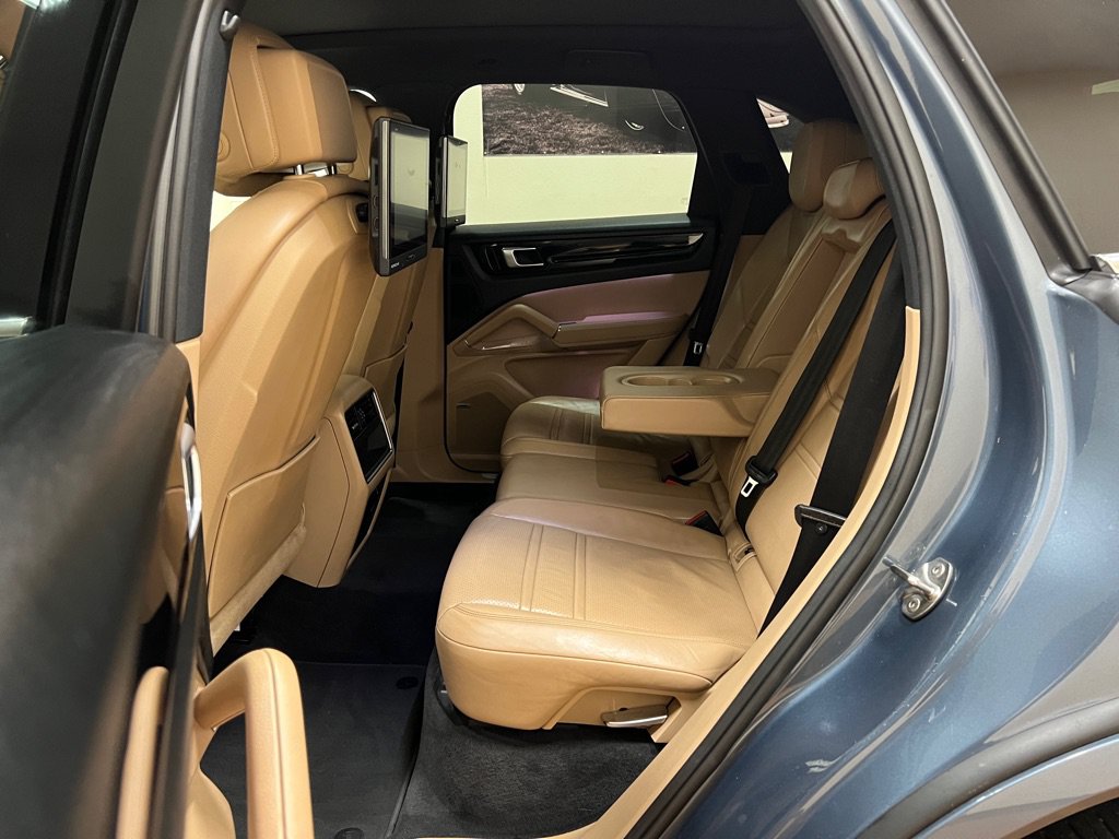 Used 2019 Porsche Cayenne S AWD/4WD image 18