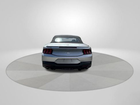 Used 2025 Ford Mustang Premium image 6