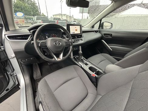 Used 2023 Toyota Corolla Cross LE image 19