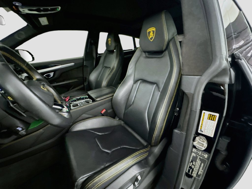 Used 2022 Lamborghini Urus AWD/4WD image 22
