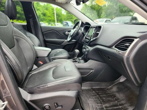 Used 2020 Jeep Cherokee Limited AWD/4WD image 11