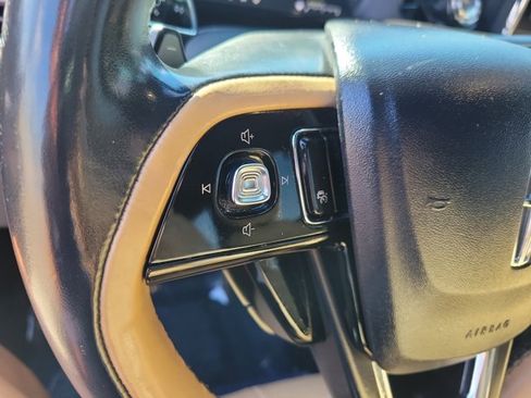 Used 2020 Lincoln Corsair Reserve w/ Equipment Group 201A image 27