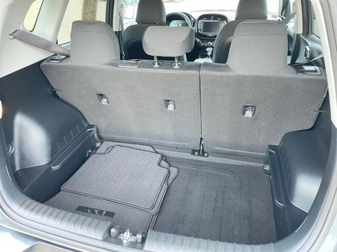 Used 2025 Kia Soul LX w/ LX Technology Package image 29