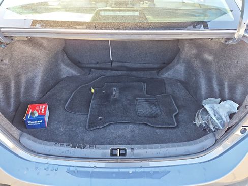 Used 2015 Toyota Corolla LE image 28