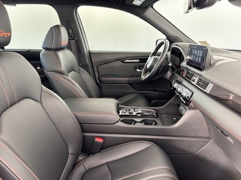 Used 2024 Honda Pilot TrailSport image 30