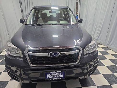 Used 2017 Subaru Forester 2.5i AWD/4WD image 2