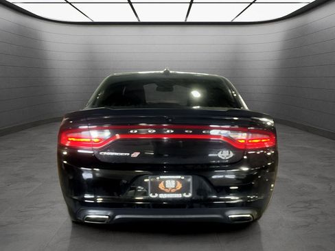 Used 2018 Dodge Charger GT image 4
