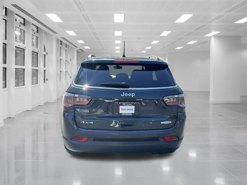 Used 2018 Jeep Compass Limited AWD/4WD image 6
