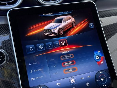 Certified 2025 Mercedes-Benz GLC 43 AMG 4MATIC image 7