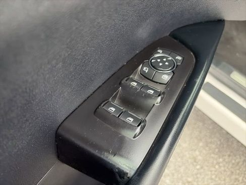 Used 2019 Lincoln Nautilus Select w/ Class II Trailer Tow Package image 11