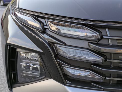 New 2026 Hyundai Tucson SE image 13