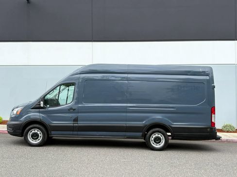 Used 2020 Ford Transit 250 148 High Roof Extended RWD image 3