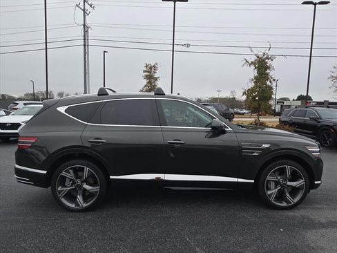 Used 2025 Genesis GV80 2.5T Prestige image 2