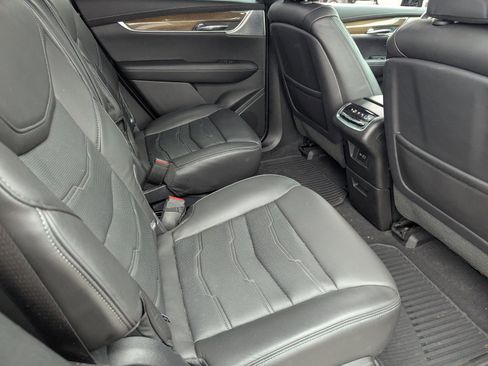 Used 2020 Cadillac XT6 Sport w/ Platinum Package image 14