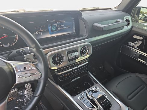 Used 2024 Mercedes-Benz G 550 image 19