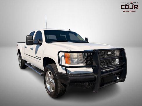 Used 2011 GMC Sierra 2500 Denali w/ Suspension Package, Off-Road AWD/4WD image 1