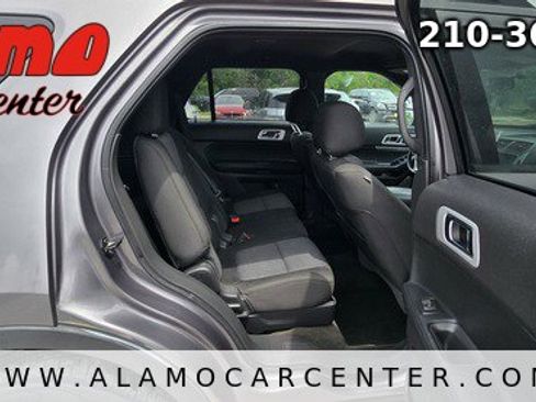 Used 2013 Ford Explorer XLT FWD image 17