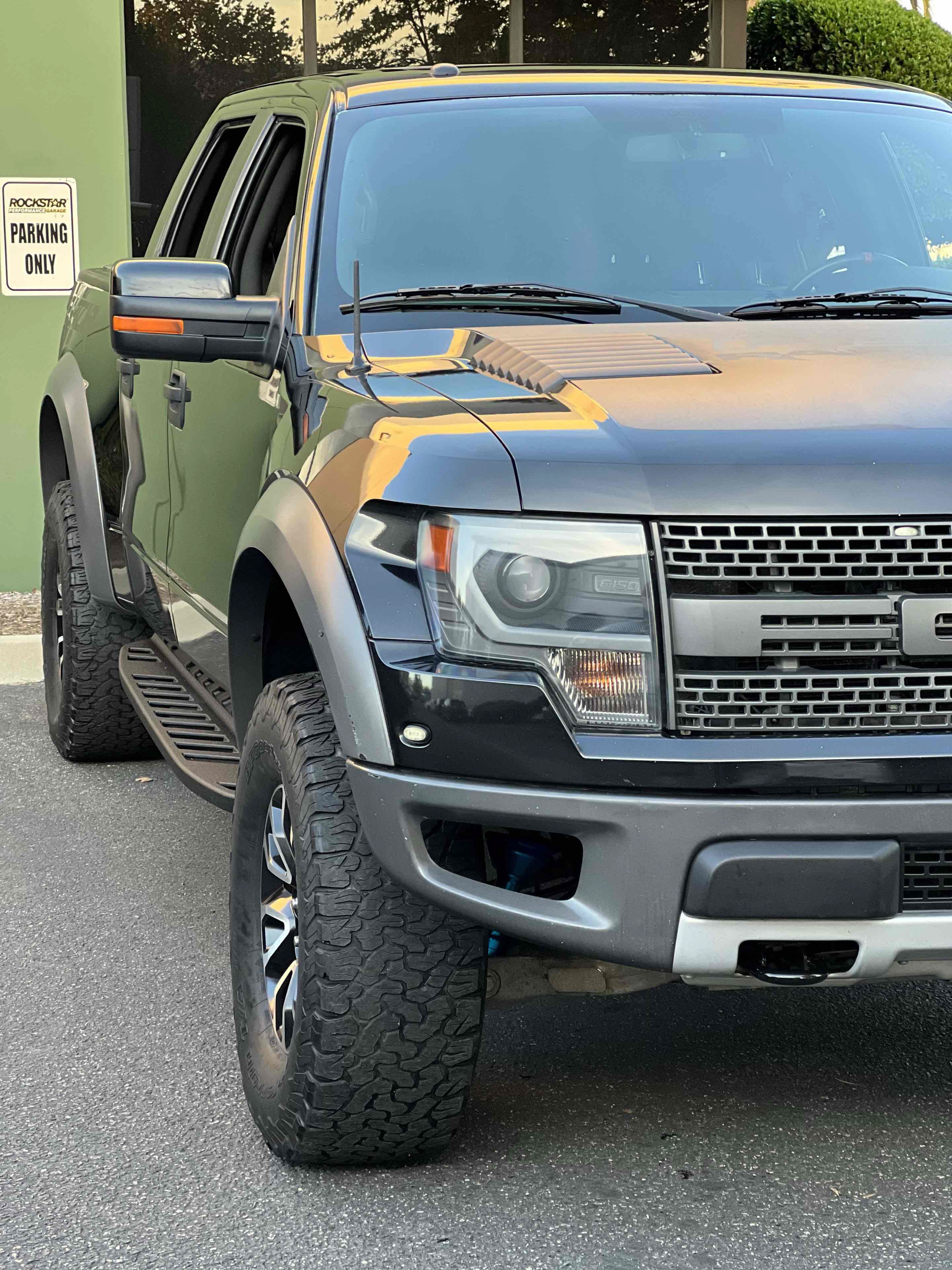 Used 2014 Ford F150 Raptor w/ Equipment Group 801A Luxury AWD/4WD image 23