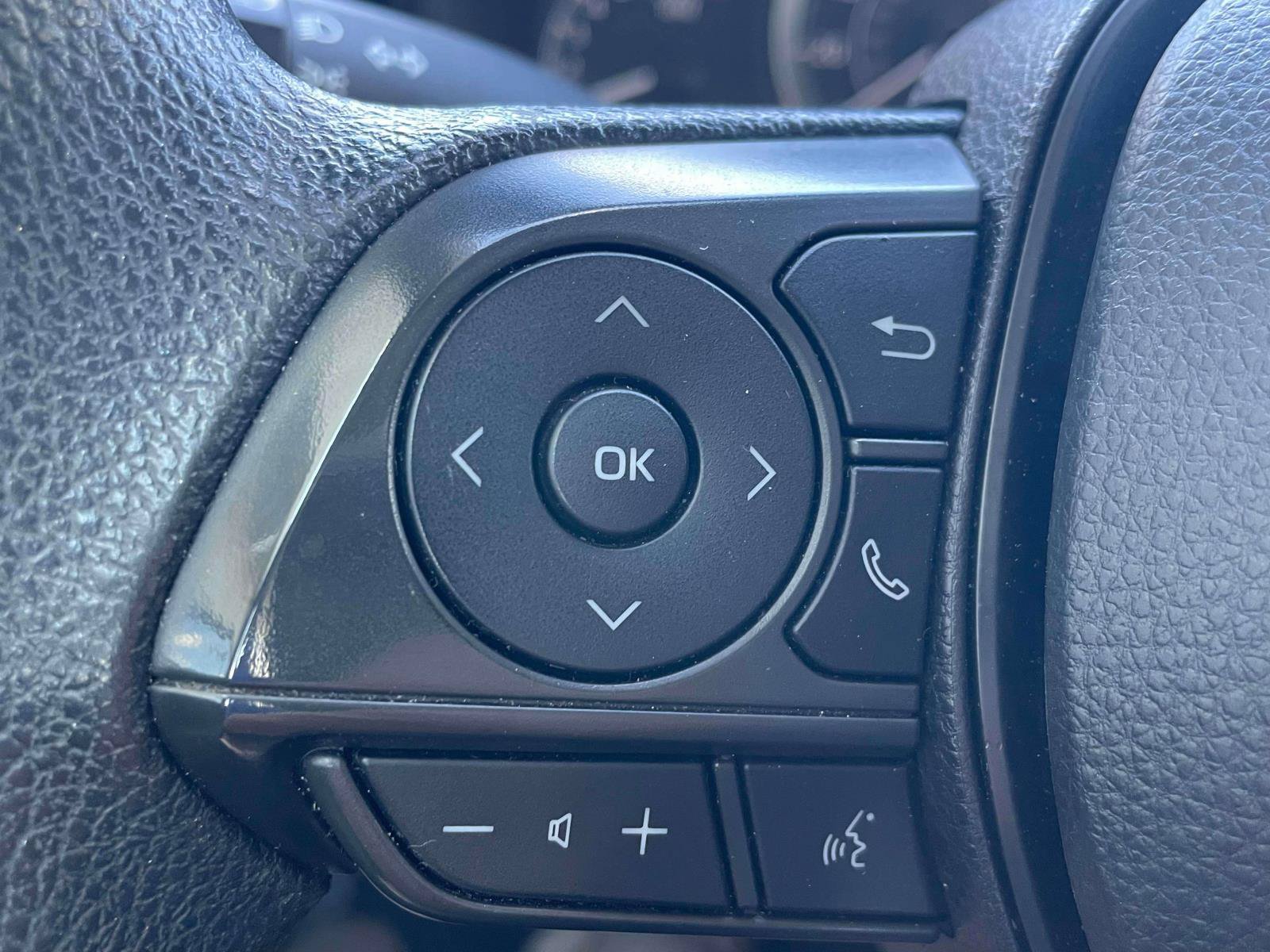 Used 2022 Toyota Corolla LE FWD image 19