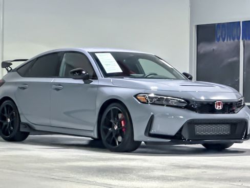 Used 2025 Honda Civic Type R image 7