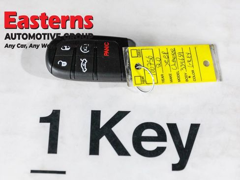 Used 2020 Jeep Grand Cherokee Altitude image 24