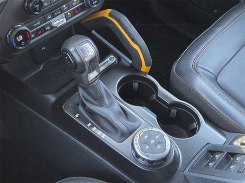 Used 2023 Ford Bronco Badlands image 9