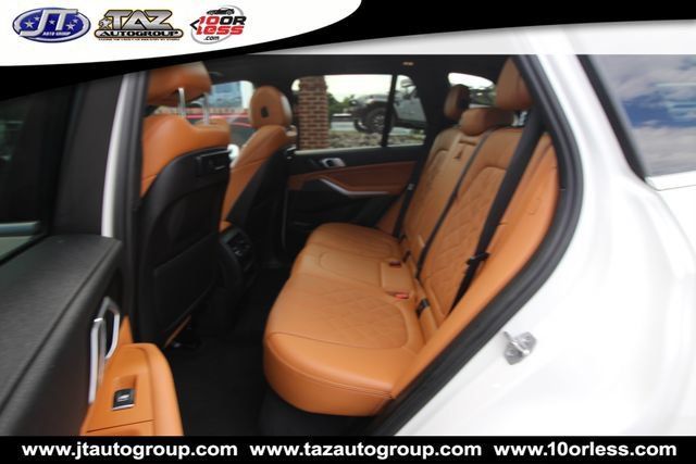 Used 2023 BMW X5 xDrive45e AWD/4WD image 15