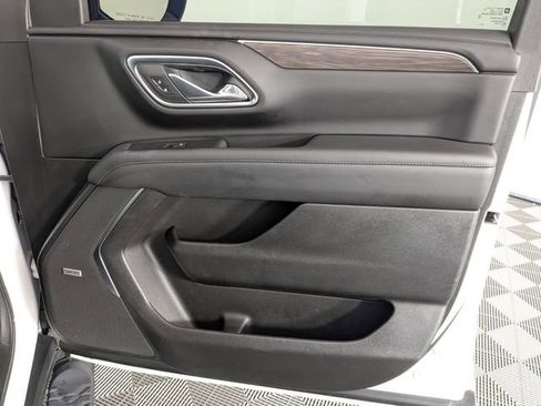 Used 2023 Chevrolet Tahoe Z71 w/ Luxury Package AWD/4WD image 39