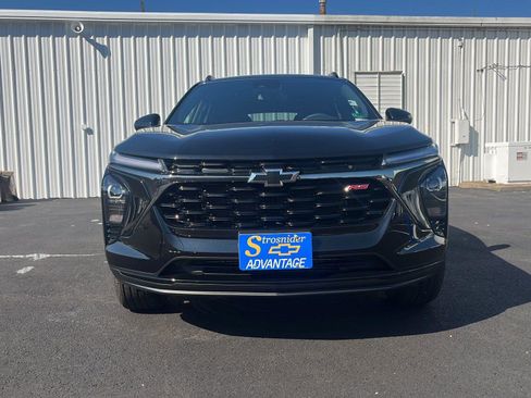 New 2025 Chevrolet Trax RS w/ Driver Confidence Package image 8