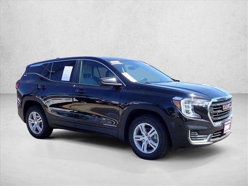 Used 2022 GMC Terrain SLE image 7