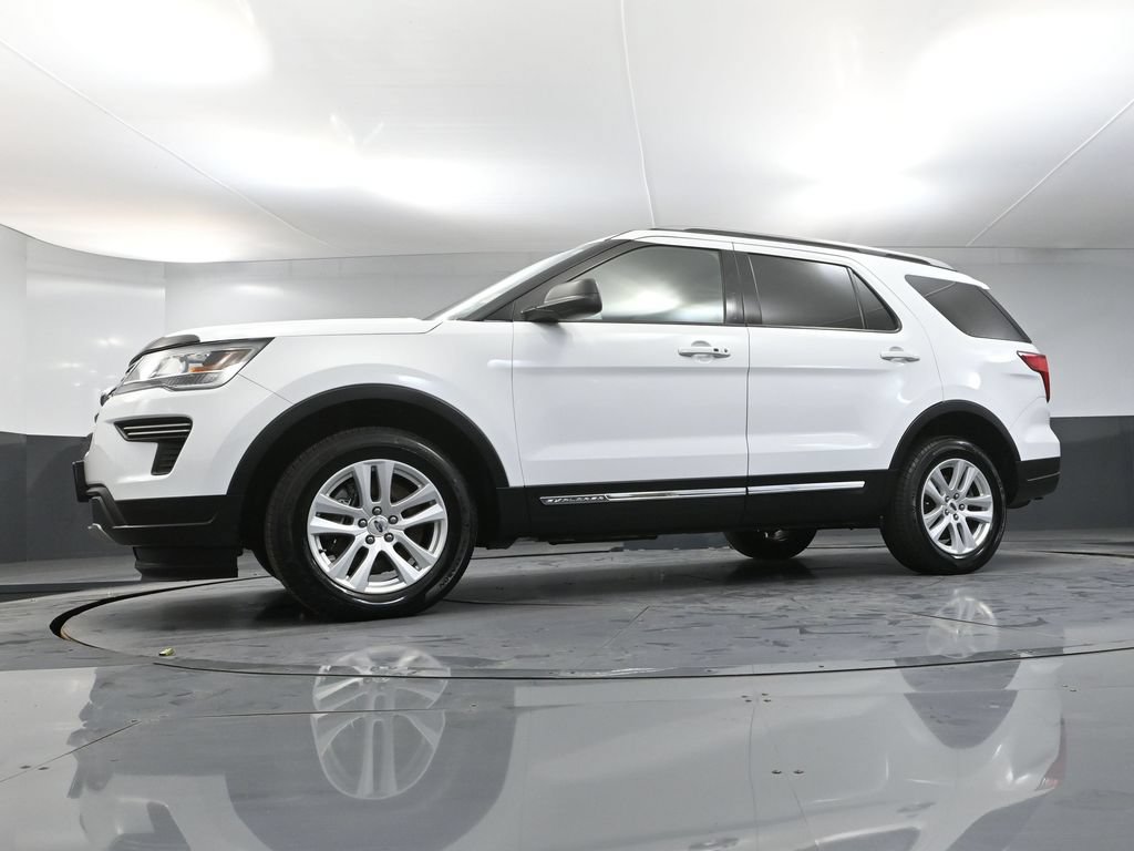 Used 2019 Ford Explorer XLT AWD/4WD image 46