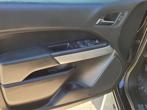 Used 2022 Chevrolet Colorado ZR2 image 18