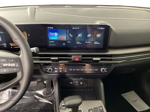 New 2026 Kia Sportage EX w/ EX Panorama Roof Package image 24