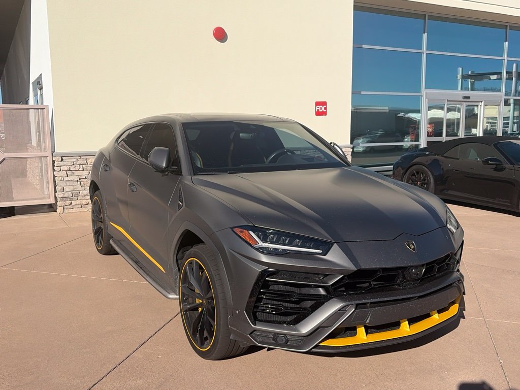 Used 2022 Lamborghini Urus AWD/4WD image 7