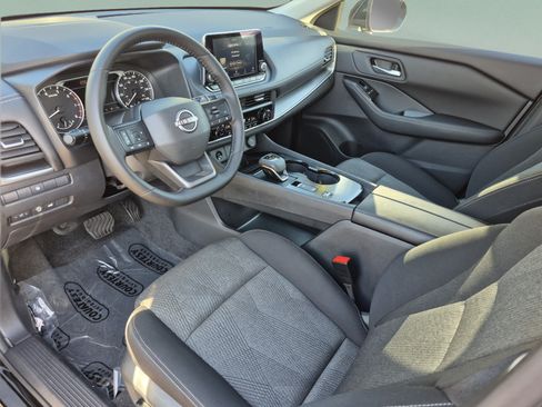 Certified 2026 Nissan Rogue SV FWD image 20