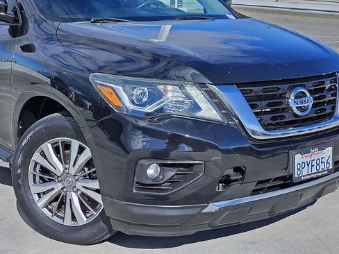 Used 2019 Nissan Pathfinder SL w/ Cargo Package image 5