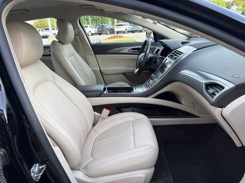 Used 2018 Lincoln MKZ Premiere FWD image 23