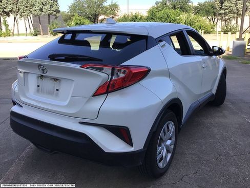 Used 2019 Toyota C-HR LE FWD image 5