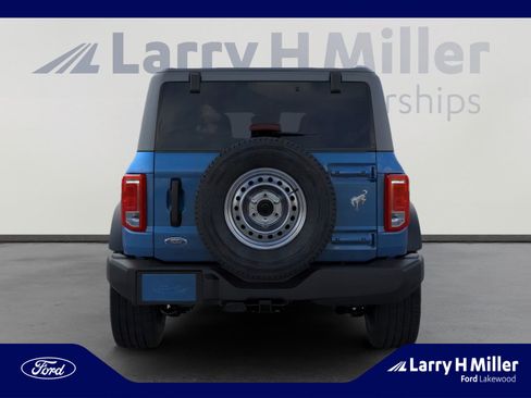 New 2025 Ford Bronco 4-Door image 5