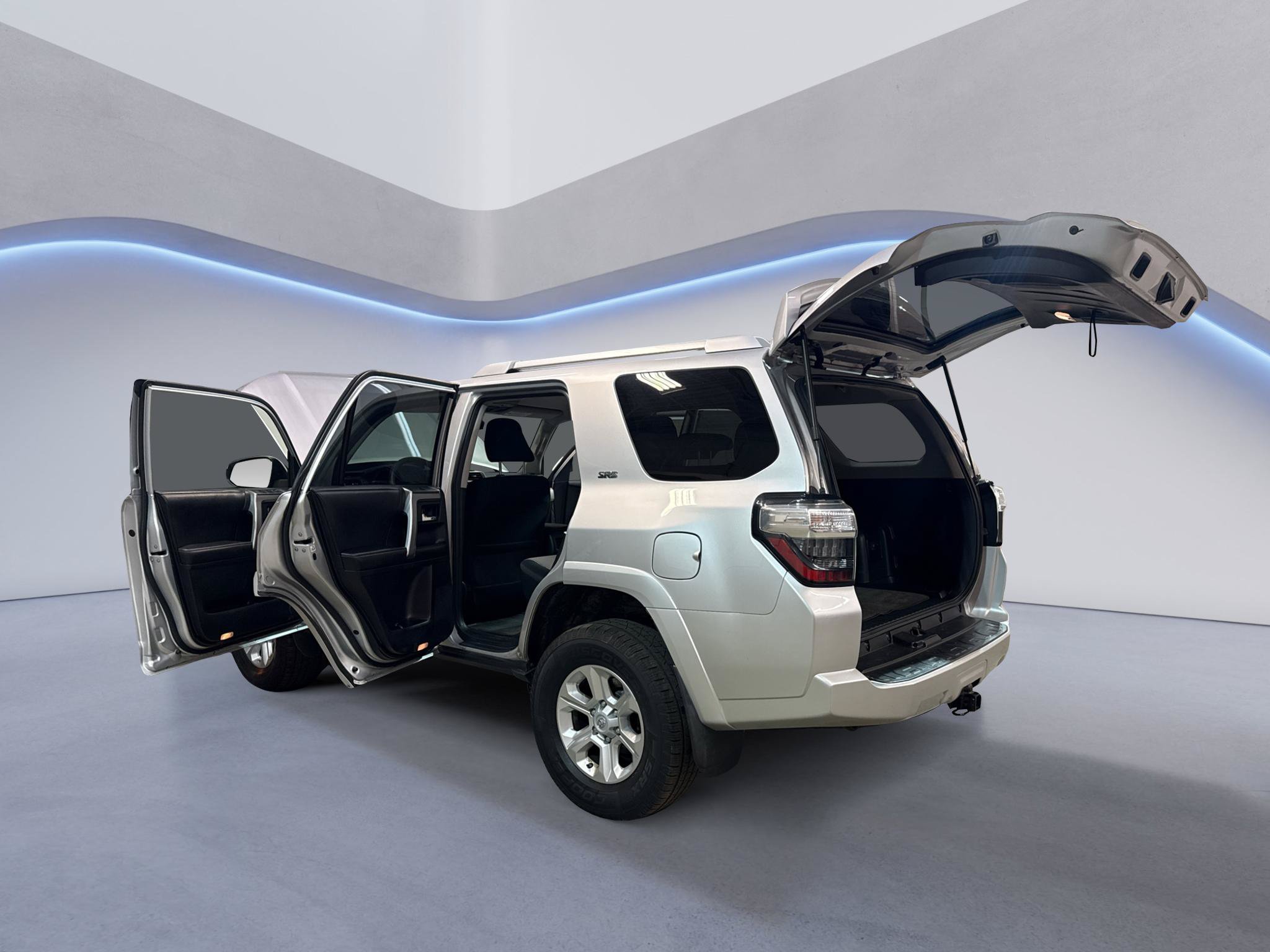 Used 2015 Toyota 4Runner SR5 AWD/4WD image 12